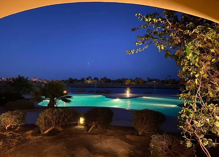 Magical 2br Ground/free Pool & Lagoon Access @elgouna Apartman *